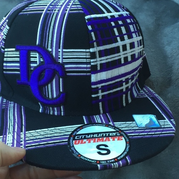 Washington DC hat size Small purple, black, white - Picture 3 of 8